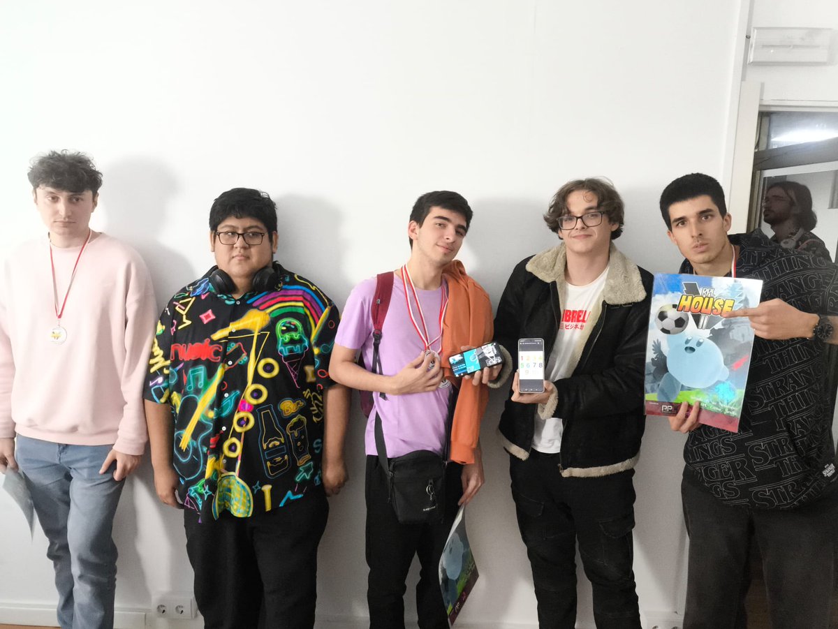 ¡Top 3 de Teams!

🥇 <a href="/eltonif79/">Toni F</a> / <a href="/Mischmisch_/">Mischmisch</a> 
🥈 <a href="/ManoloBolos/">GP | Manolo🐕‍🦺</a> / <a href="/ORIZU017/">Ogata Rizu</a> 
🥉 <a href="/the_elmasme/">elmasme</a> / <a href="/Soud03_FKE/">Sergio Alfonso Dávila</a>