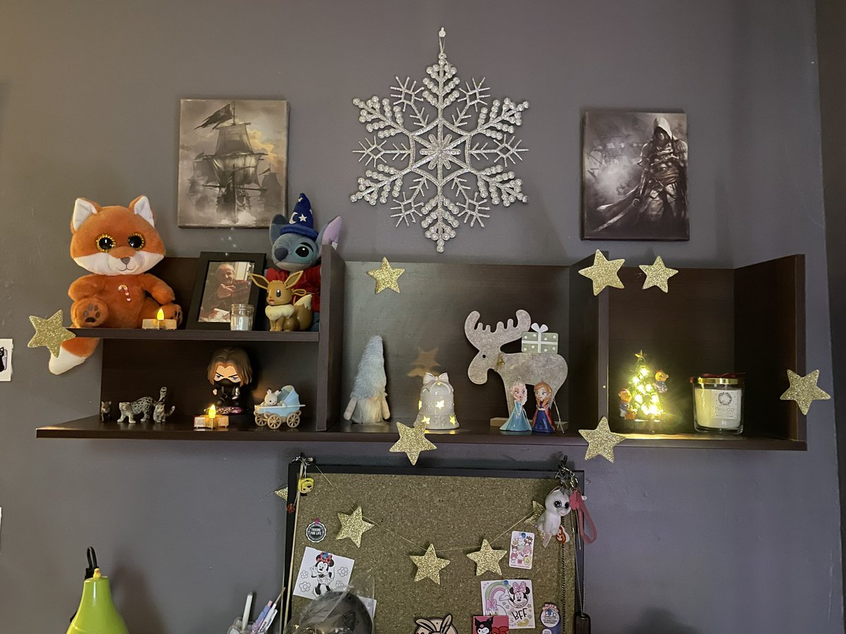 Chat_pitres's tweet image. Vous aimez la déco de notre chambre pour Nouwel ?