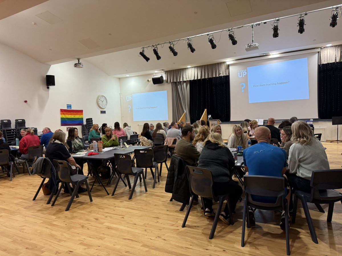 A great morning with teachers at Caldervale High School, exploring principles and techniques to power up our pedagogy. For example:

➡️ We learn what we think about.
➡️ Being busy and learning are not the same thing.
➡️ Novices and experts think and learn differently.