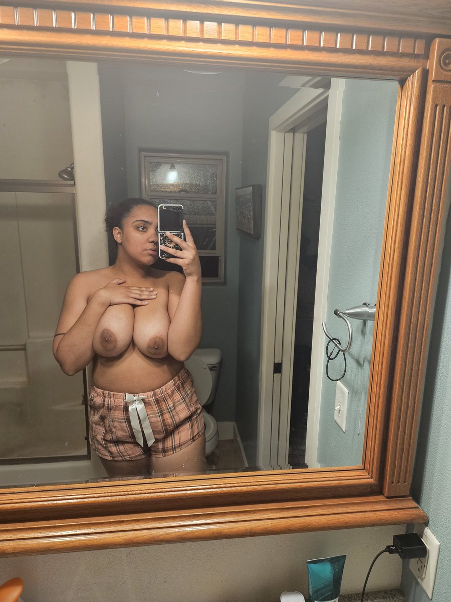 Natural Body Lovers (3.9k) tweet media