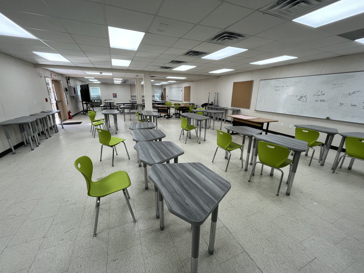 ModularGenius's tweet image. A new charter school in Beaufort County, SC, needed classroom space in time for opening day. Modular Genius delivered two relocatable modular buildings in phased installation, providing a flexible, fully compliant educational environment.

hubs.ly/Q03TC5BT0