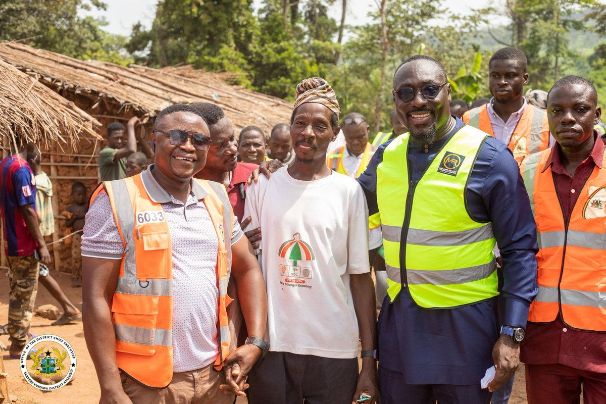 Kwasiamankwaa74's tweet image. Today, I cut sod for a 4-seater KVIP toilet facility at Kumawu Owam as part of our commitment to improving sanitation and community well-being.
#sekyerekumawu #DevelopmentInProgress #SanitationForAll #CommunityFirst #NDC360 #ARCC