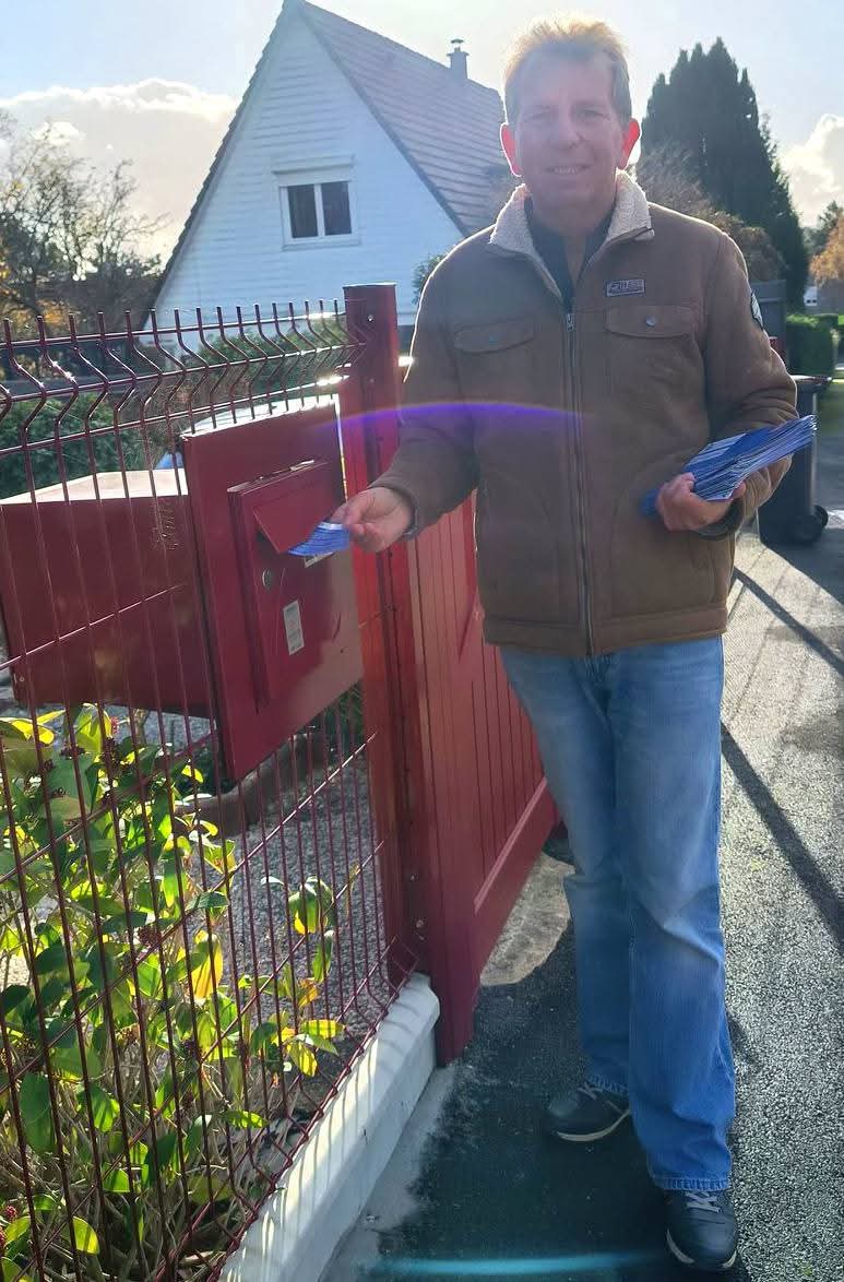 BNaous's tweet image. Pour bien démarrer la semaine!
Ce matin, nous étions sur le terrain pour distribuer ma lettre aux Montivillons ✅️
Beaucoup de sourires, de discussions spontanées et de bons moments partagés.
Ensemble, faisons grandir #Montivilliers !
#municipales2026