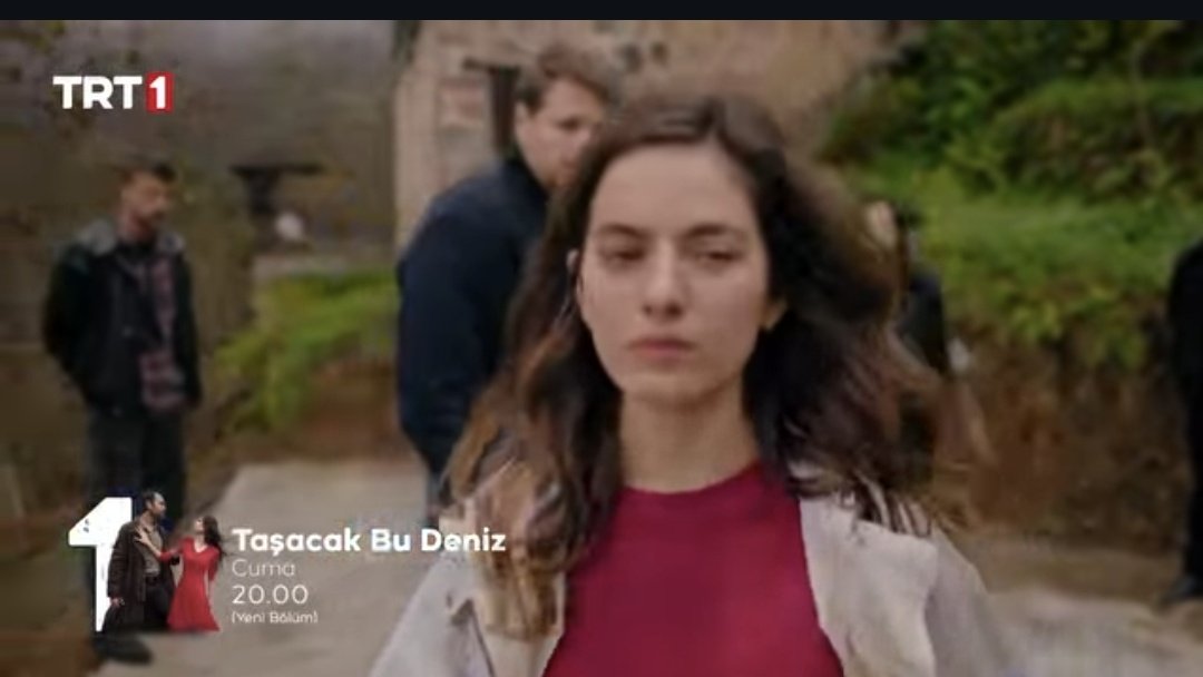 yaseforhwang's tweet photo. Oh bee sonunda eleni oruca resti cekmis kralicee👑👑 arkada da yanlis gormuyorsam isoyla fadime var donuyor bir olaylar yine ama hadi hayirlisi.. bu oruc ne zaman akillanir tahminen🙇🏻‍♀️ #tasacakbudeniz https://t.co/O6RLQ5iDtv