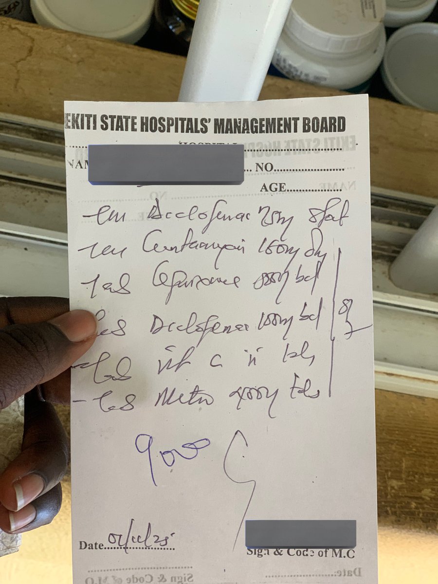 omoblaqee's tweet photo. @MrMekzy_ But Mr Mekzy, how do you guys read the crazy ones like this? 😂😂 even AI no see am read finish when I showed it 😂😂 https://t.co/F26aIbWMe8