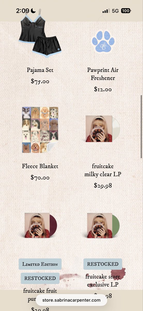 What do you mean <a href="/SabrinaAnnLynn/">Sabrina Carpenter</a> <a href="/TeamSabrina/">Team Sabrina 🐾</a>  dropped holiday merch??
#sabrinacapenter