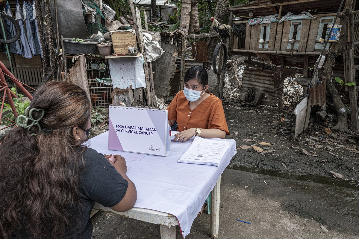 Jhpiego's tweet image. In the last 5 years, nearly 500k women worldwide benefited from Jhpiego’s #CervicalCancer prevention services, including #HPV screening &amp;amp; treatment. Partnering with governments, orgs, &amp;amp; communities for coordinated response to prevention &amp;amp; detection! bit.ly/3Xv1OnO