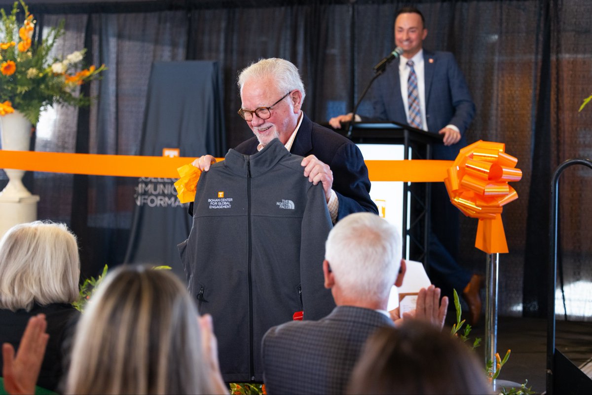 UTCCI's tweet image. Last week, we celebrated the launch of the Linda and David Bohan Center for Global Engagement, made possible by a generous gift from 1970 alumnus David Bohan and his wife, Linda. The Center will strengthen study abroad and global learning. Read more: tiny.utk.edu/bohan