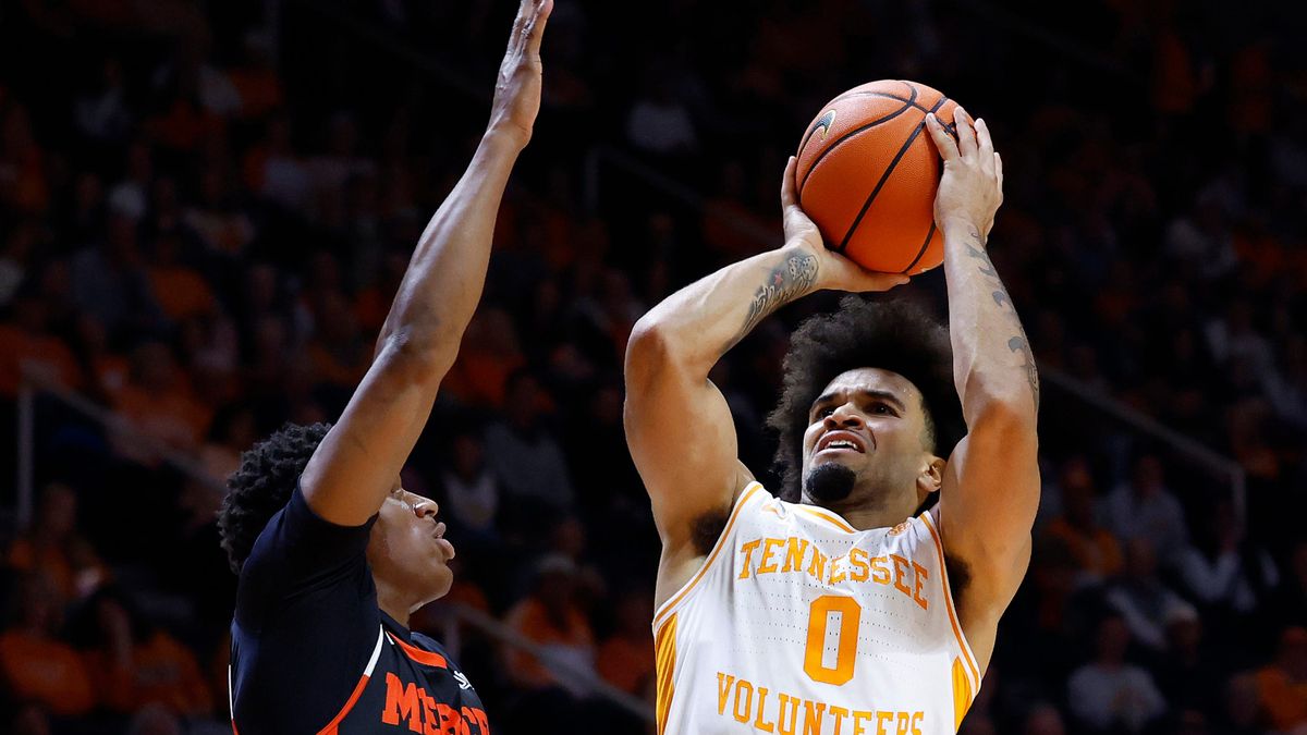 Tennessee basketball up one spot in USA TODAY Sports Coaches Poll volswire.usatoday.com/story/sports/c…