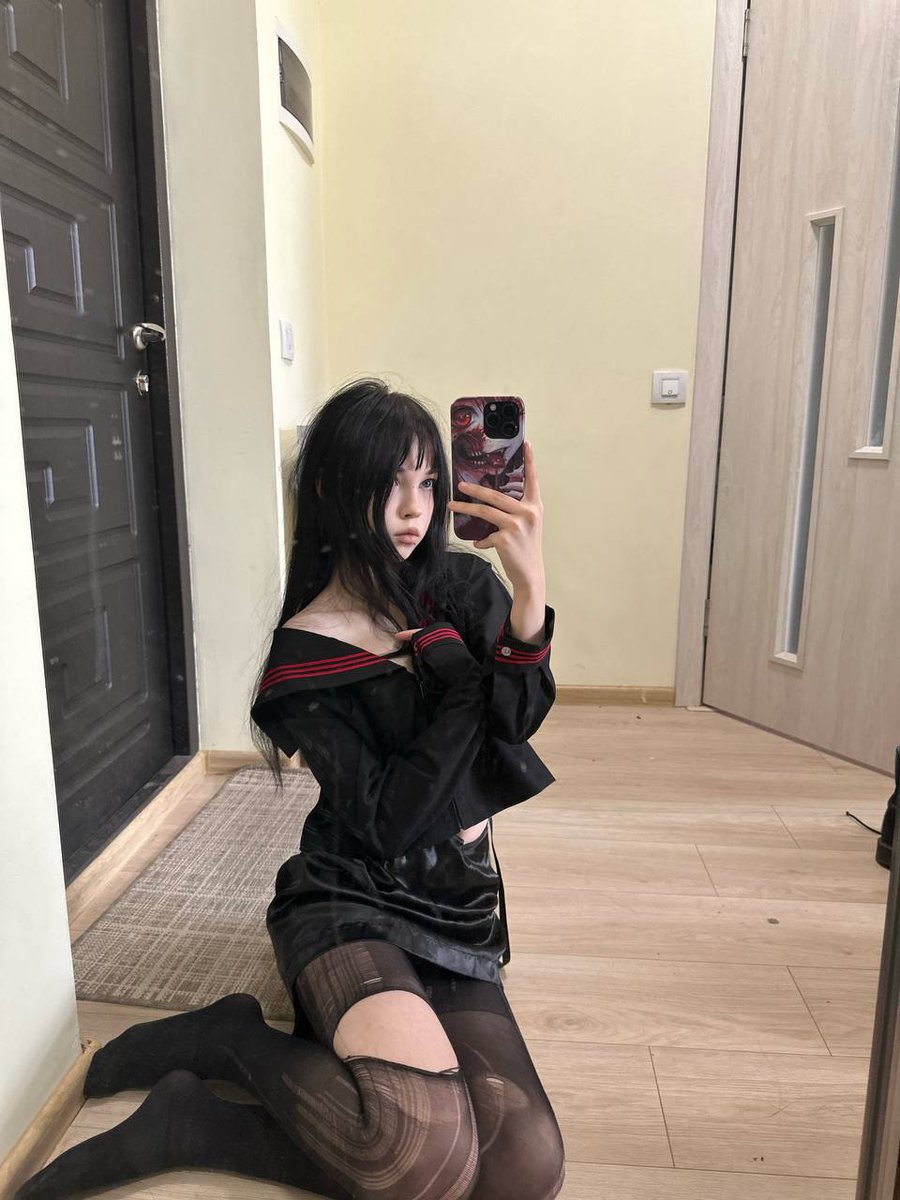 I'M TAKE YOUR WIFE FOR MILKING OR A SESSION RIGHT NOW