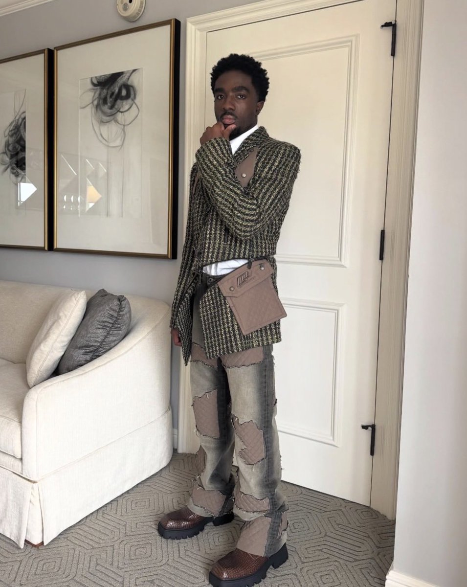 updatescaleb's tweet image. New photos of Caleb McLaughlin in his Stranger Things press outfits 

via @/katieqian on instagram