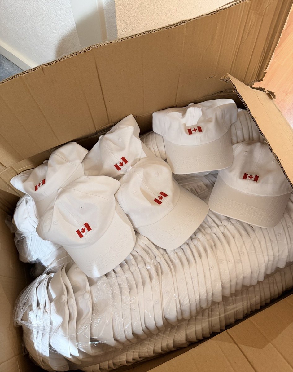 forwarddeploy's tweet image. Did you go to the University of Waterloo and live in SF? 

I have a hat for you!

Comment “water water water” below and i’ll send you an invite to our Waterloo get-together in SF next month!