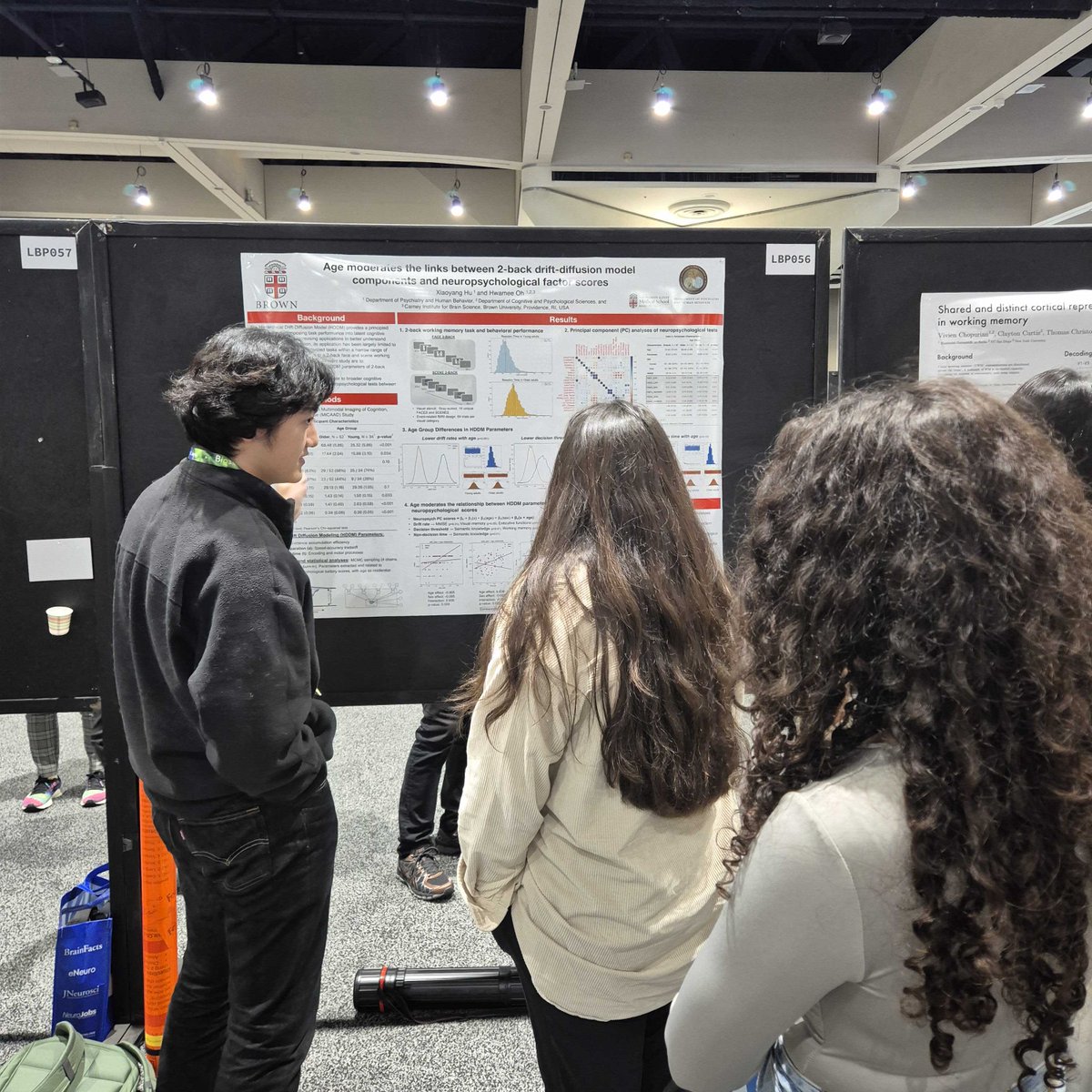 Thanks for coming to Nick <a href="/hu_xiaoyang/">Xiaoyang Nick Hu</a> 's poster at #SfN25 yesterday! Nick is applying to graduate school this year, and any program would be incredibly fortunate to have him! 🧠🙌💡📊📈📉

#SfN25 <a href="/OhLabBrown/">Oh Lab @ Brown</a> <a href="/BrownMICAAD/">Brown MICAAD Study</a> <a href="/BrownPsychiatry/">Brown Psychiatry and Human Behavior</a> <a href="/SfNtweets/">Society for Neuroscience (SfN)</a>