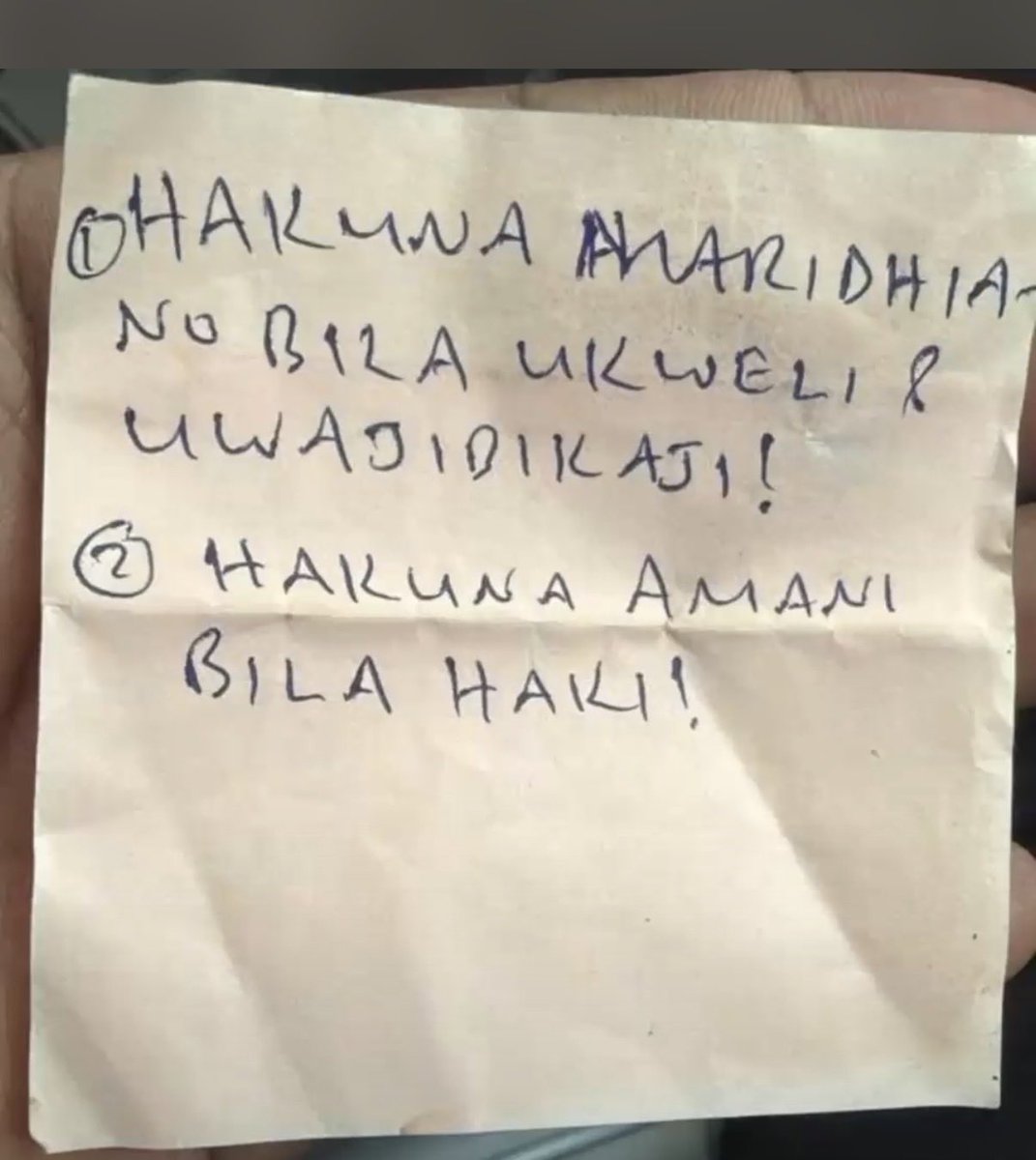 Sativa255's tweet image. CHAKWERA kutoka Jumuiya ya madola amechaguliwa kuja kuanzisha MARIDHIANO nchini kuanzia kesho 18 hadi tarehe 21. 

Huenda hajui kama anaotakiwa kurudhiana nao ni wakina SOKA, MZEE KIBAO, MDUDE na POLEPOLE. Hawa ndio wawakilishi wetu kwenye Maridhiano hayo.

Kama ataongea na…