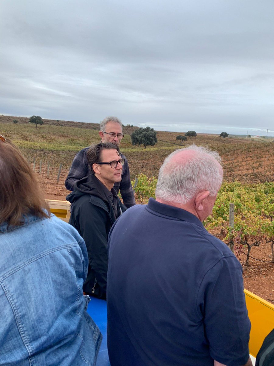 🗣️ Días atrás recibimos en <a href="/PalacioQuemado/">Bodegas Palacio Quemado</a> la visita de un grupo de touroperadores alemanes interesados en conocer de primera mano nuestro proyecto en la <a href="/DORiberaGuadia/">DO Ribera Guadiana</a> <a href="/RVRibGuadiana/">RV Ribera Guadiana</a> <a href="/Ribera_Guadiana/">Ribera del Guadiana</a>