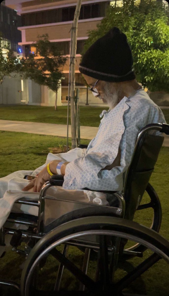 انا لله وانا اليه راجعون 
انقل الى رحمة الله مساء هذا اليوم ابن العم الغالي احمد الخيران 
رحمة الله واسكنه فسيح جناته