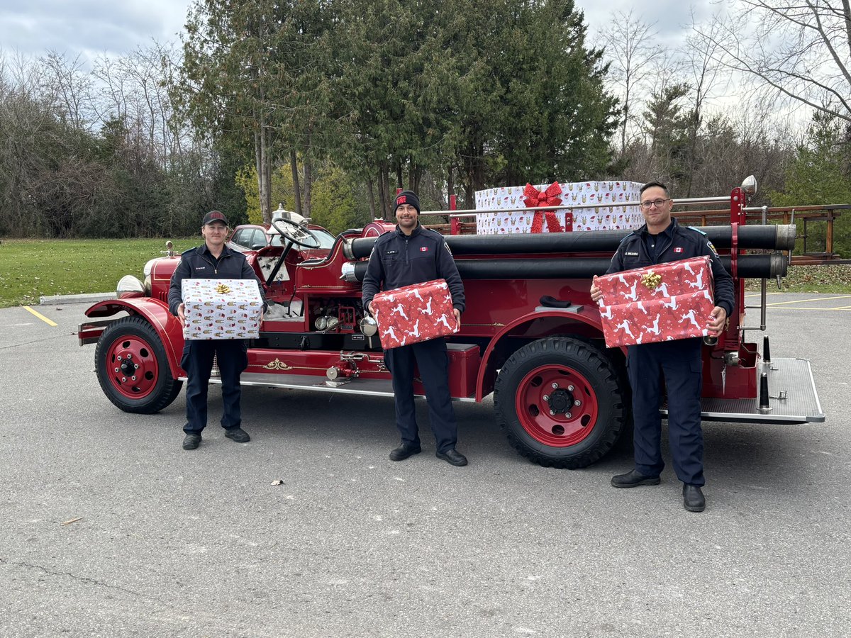 CpffaL's tweet image. 🎁 TOY DRIVE 🎁 we are accepting new/unwrapped toys in support of the Salvation Army and the Giving Tree. We will be accepting gift donations from now until December 5th. Please stop in at the Fire Hall (111 Elgin St. E.) and help make a child’s Christmas magical this year!
