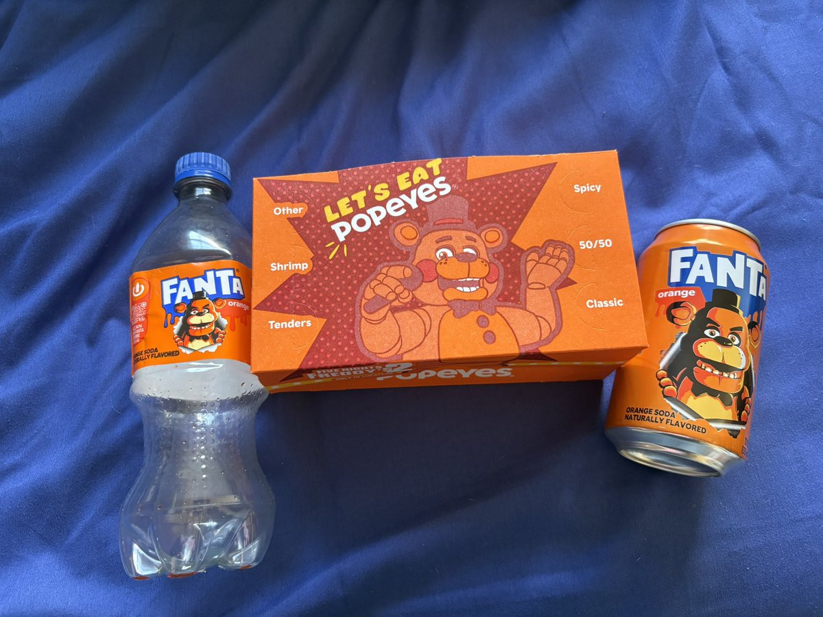 Could you imagine showing a fnaf fan from 2016 this image