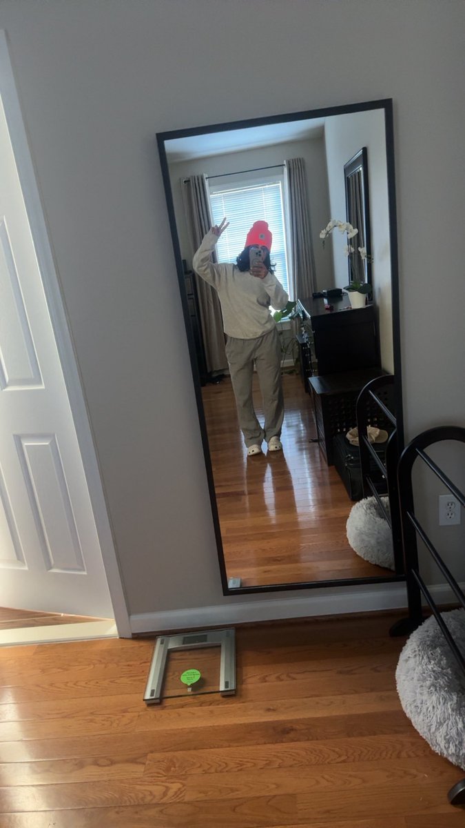 beanie ☁️ tweet media