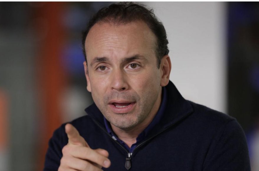 Danielmunozgo1's tweet image. Cual es el PEOR alcalde del país:

A) Alias Fico
B)Galán
C) Char
D)Eder
E) Fuera Todos

Los leo en los comentarios