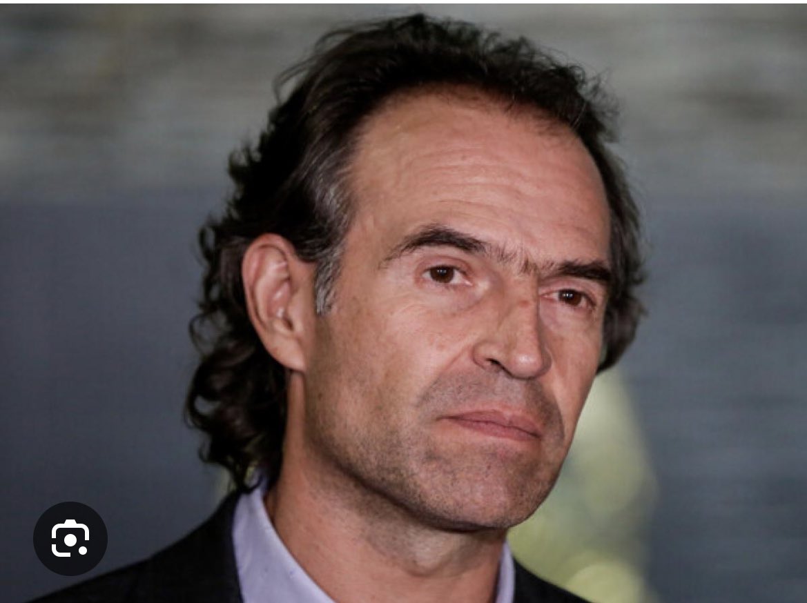 Danielmunozgo1's tweet image. Cual es el PEOR alcalde del país:

A) Alias Fico
B)Galán
C) Char
D)Eder
E) Fuera Todos

Los leo en los comentarios