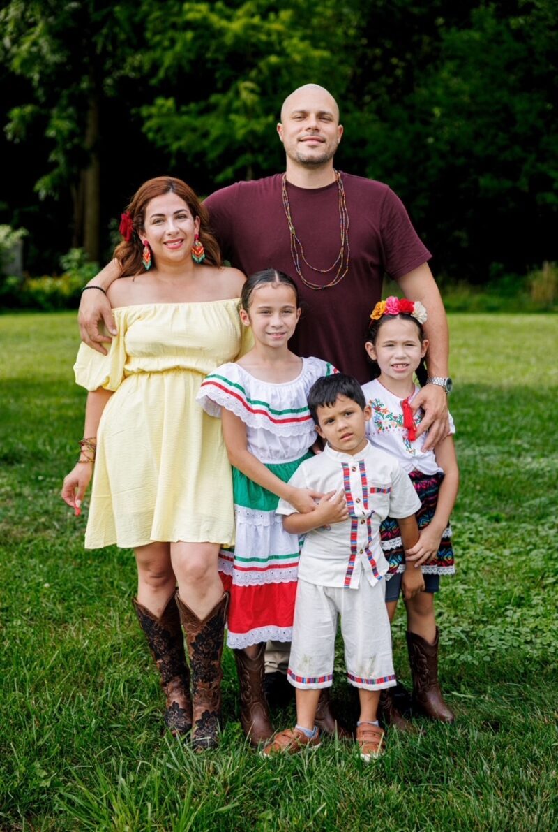 VetBizProject's tweet image. From Service to Suds! Army vet Jonathan Roldan has taken his leadership &amp;amp; determination from the battlefield to the business world — becoming the proud owner of Brightside Car Wash in Naperville, IL!

Next time you’re in town, stop by Brightside Car Wash &amp;amp; show your support.