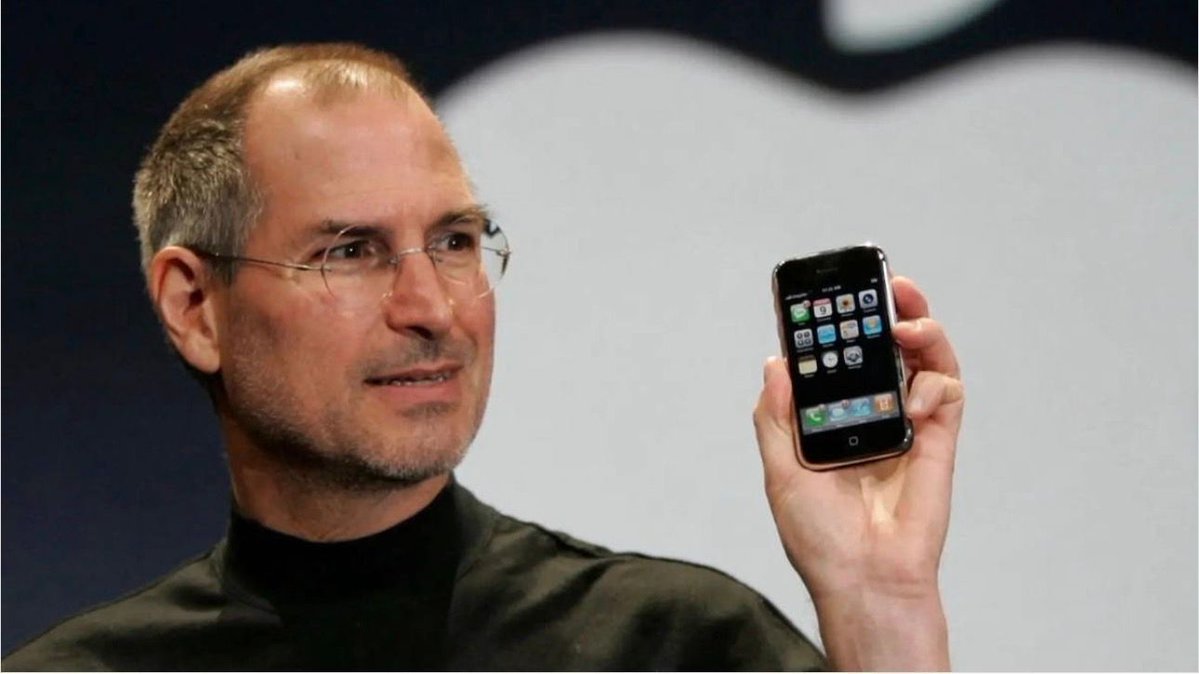 QPBTech's tweet image. Ahora que sabemos que Tim Cook se retira, este es su legado y así es cómo se compara con el cofundador de la compañía. | Apple está haciendo con el iPhone lo contrario de lo que quería Steve Jobs, y va a ser aún peor - iPadizate buff.ly/BNFlRBJ