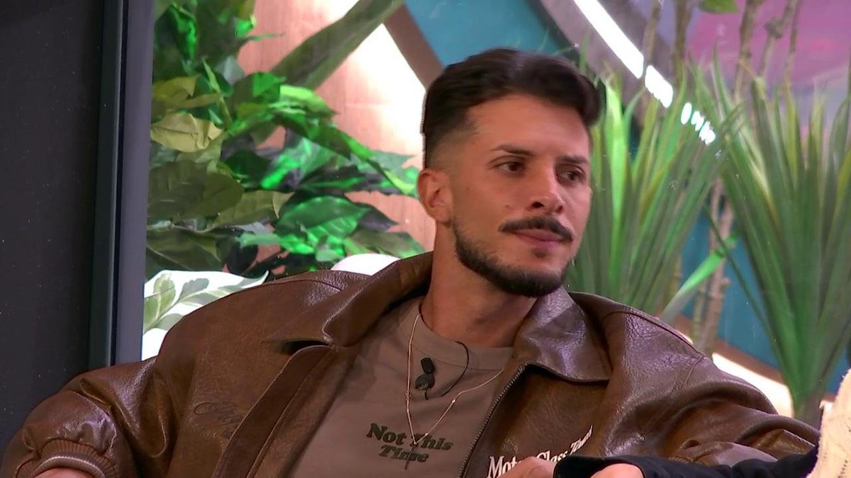 Cristian, a Jonay, sobre Joon: "Oye, que yo estaba primero, yo soy el ex" 🤣

#GH17N #GHDBT2 

🔴 Señal 1: mediasetinfinity.es/directo/gh-24h…
🔴 Señal 2: mediasetinfinity.es/directo/gh-24h…