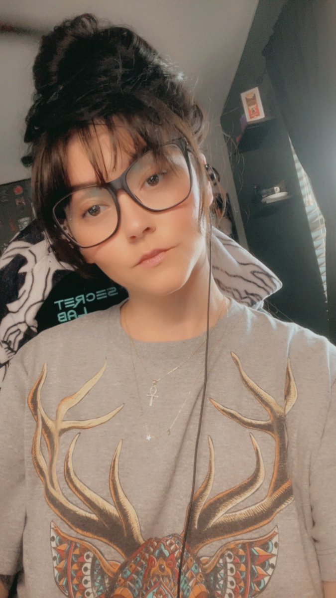 ADarkKnightt's tweet image. I’m live on T W I T C H seeing if we can finish up Silent Hill f today! 

Probably gonna get lost in some kind of labyrinth of chaos and stabby stabby ladies. 

Come hang out. Username: ADarkKnightt