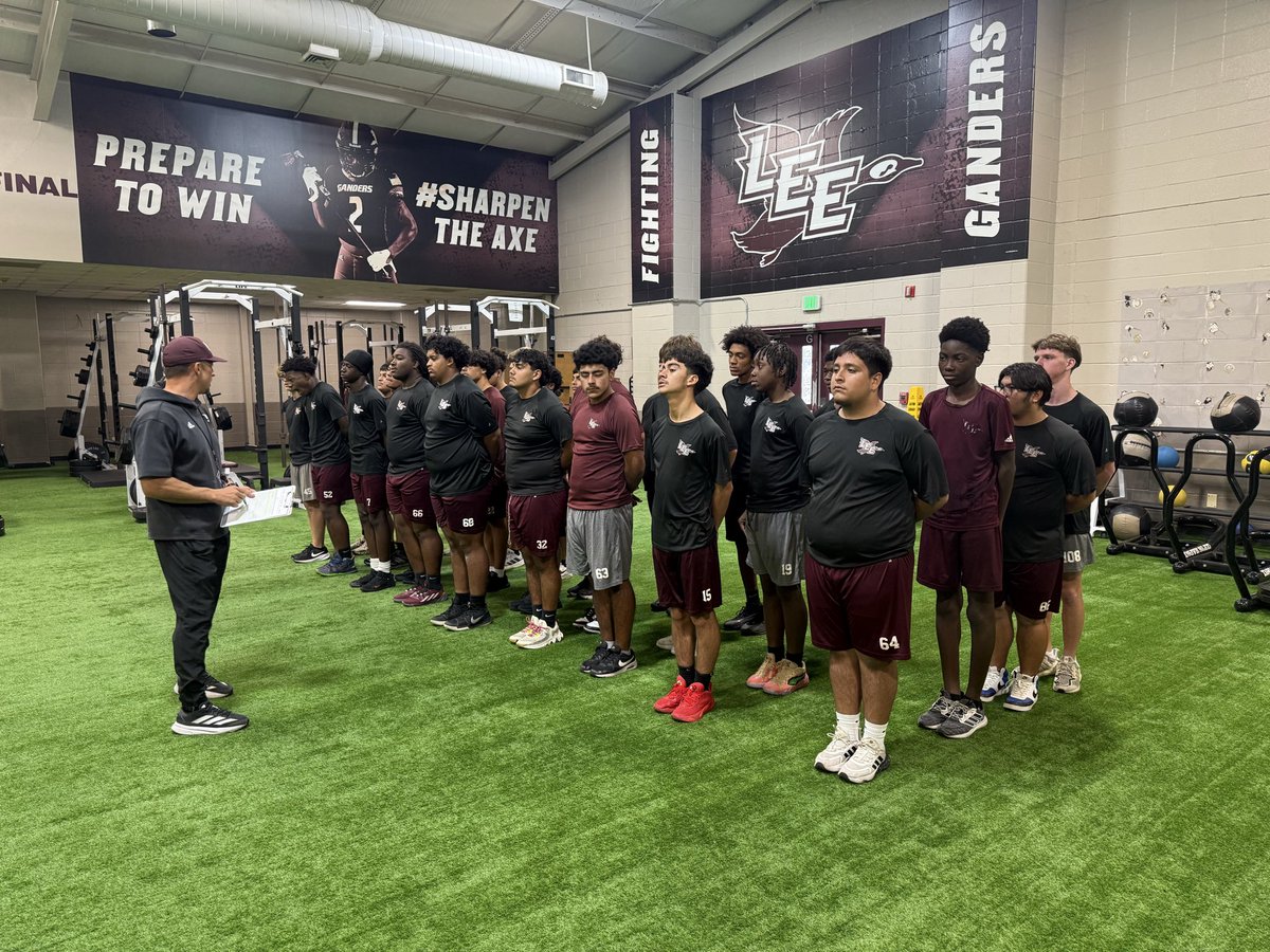 Baytown Lee Gander Football tweet media