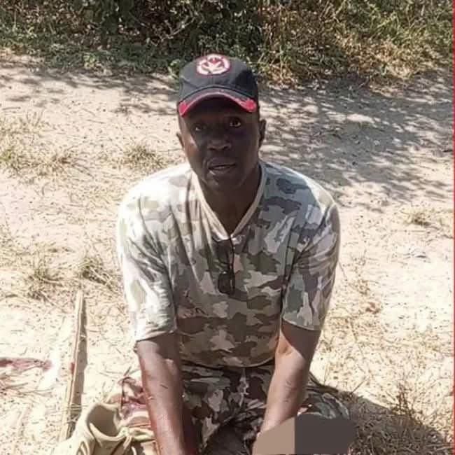 adamugarba's tweet image. If not for failure of intelligence, General Uba would have survived. He was alive and communicating, yet the military have no tools to accurately pinpoint where he is, they have to rely on WhatsApp chat to identify where he was. 

Both him and his backup are navigating in a dark…