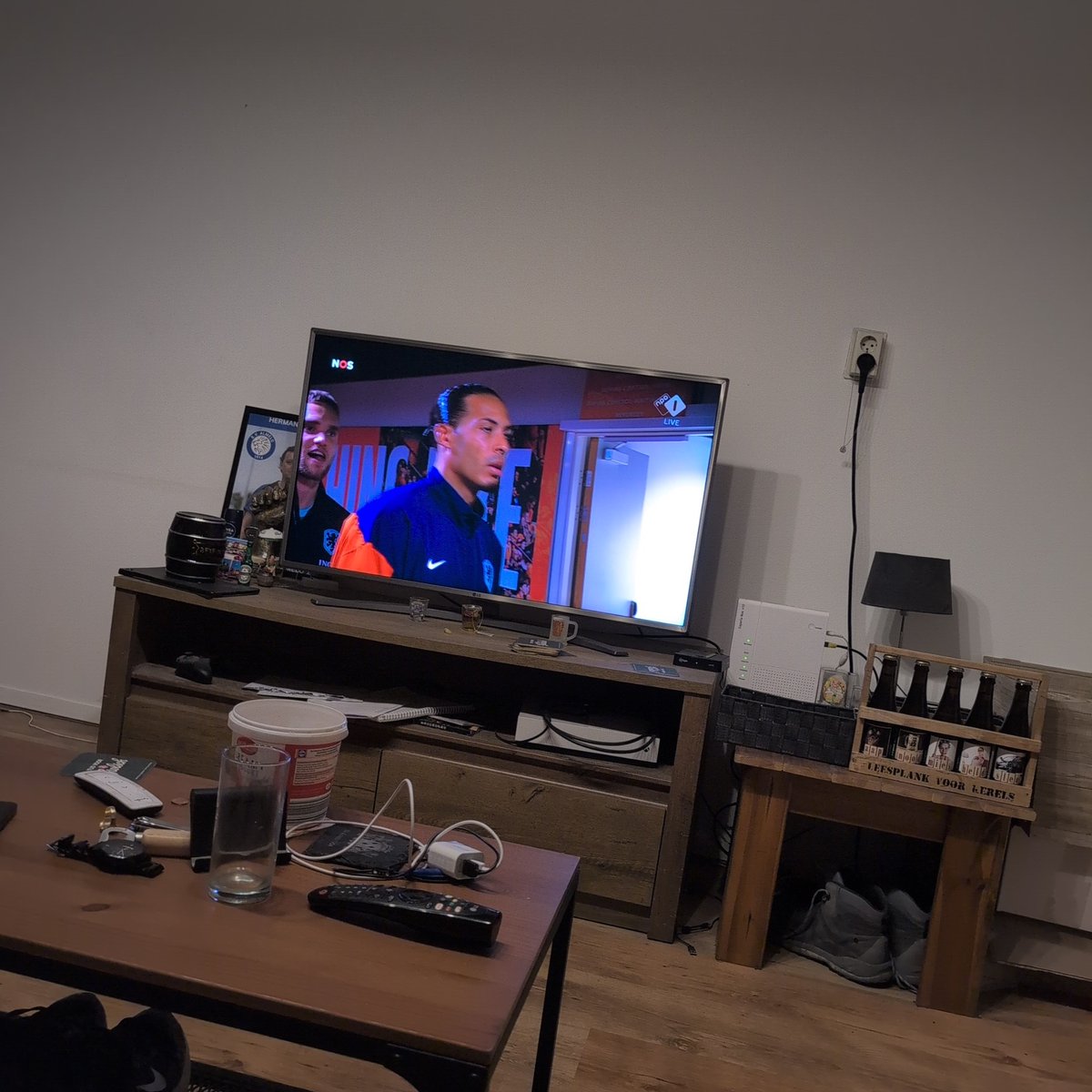 Avondje voetbal kijken