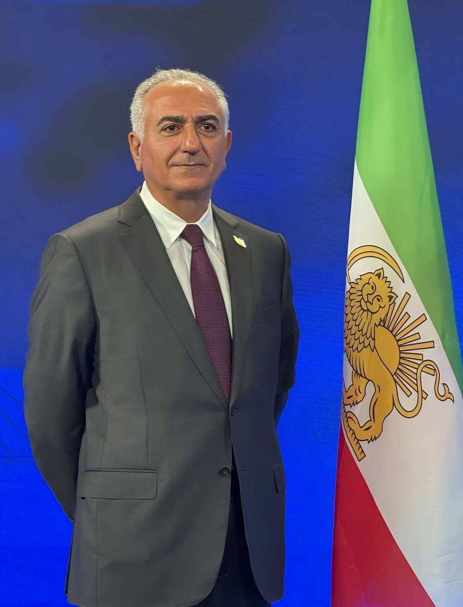 اسیر هیچ گونه جوسازی و ناامیدی نشویم، فضا را مسموم و آلوده می‌کنند، اما تنها یک حقیقت انکار ناپذیر و عریان وجود دارد:

جامعه و ملت ایران به مانند آتشفشانی آماده فوران است و سرنگونی ج.ا اتفاق خواهد افتاد.

آماده و یکصدا و پشت و کنار هم و همگی متحد پشت شاهزاده رضا پهلوی باشیم