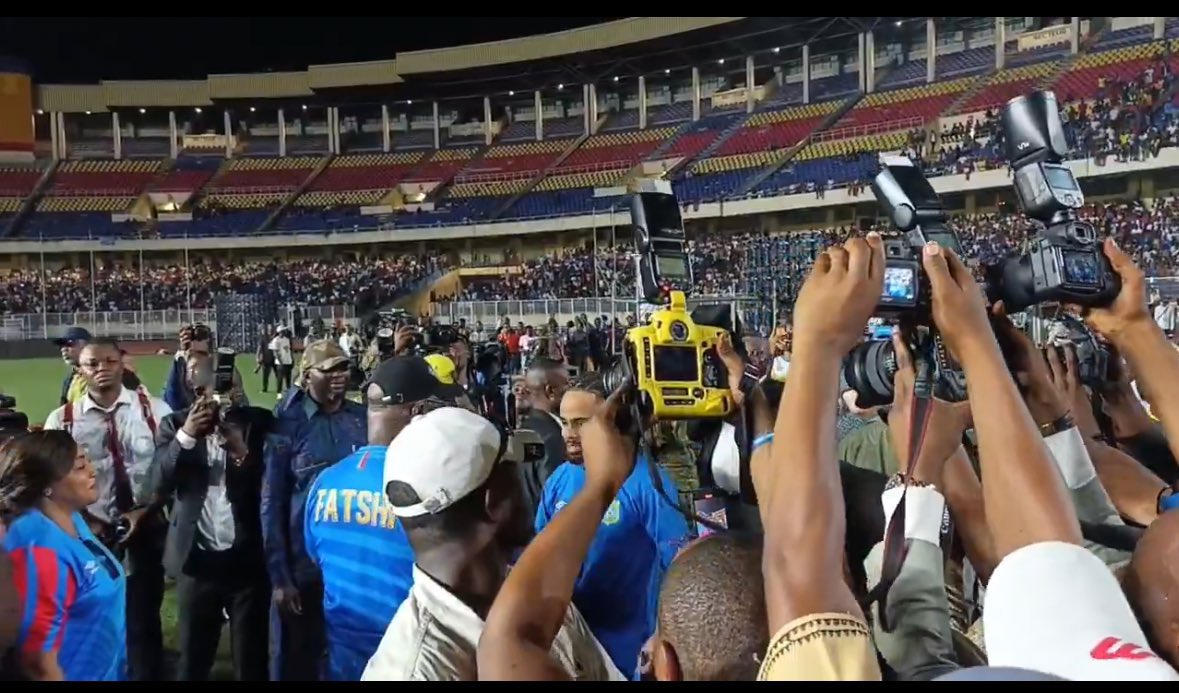 wembi_steve's tweet image. #RDC: Stade presque vide ! Les Kinois ont boudé l’initiative de Tshisekedi.