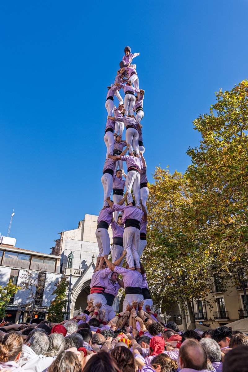 anigeron's tweet photo. XLVII Diada. 3d10fm, el 4d9 net carregat, 5d8 i 4P5. #Castells #SomLaColla #MinyonsDeTerrassa #igerscastellers #canallaminyona #castellers #igersvalles #patrimonicultural #castelleres #laminyócanalla #somcultura #catalunyaexperience #XLVIIDiadademinyons #terrassa #plaçavella https://t.co/eSRzQxqxBQ