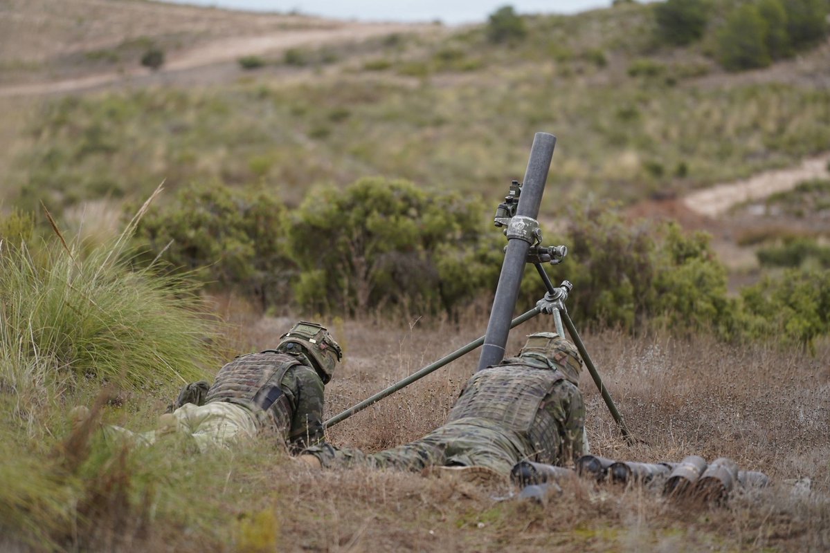 #BuenasNoches, La disciplina es una virtud fundamental de los militares del #Ejércitodetierra:
👉 guía la conducta individual y colectiva y
👉 asegura el cumplimiento del deber.
✔️ Practicarla, exigirla y fortalecerla nos compromete a todos por igual. 
👉 ¿Compartes este valor