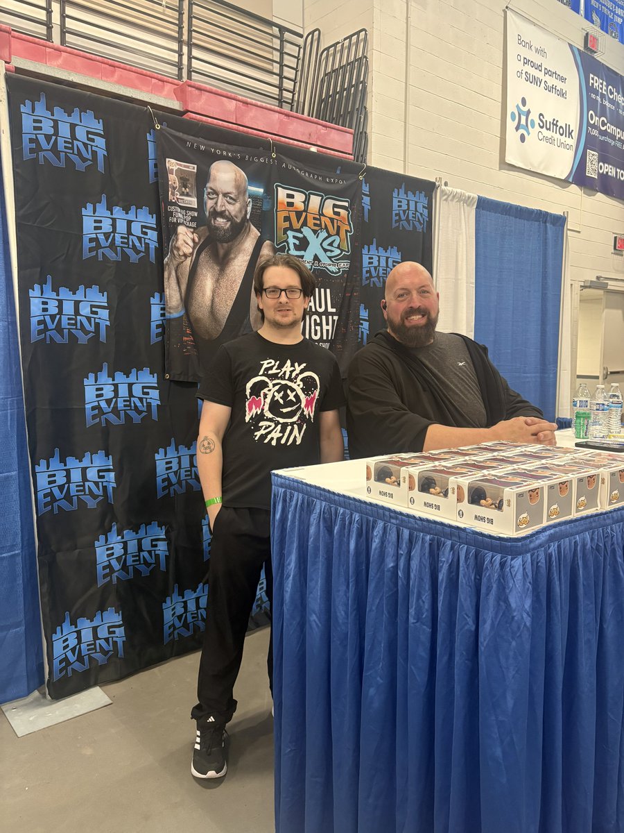 JakeChalmers_'s tweet photo. Went to @bigeventny today! Met some of my childhood idols!! Such a cool experience!! @TheAJMendez @ItsIzzyMania @PaulWight #dolphziggler https://t.co/SYmyT3KO6T