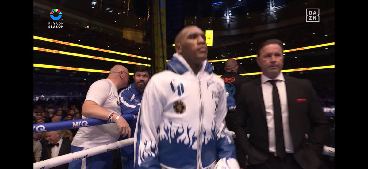 liljetta1's tweet image. Connor Benn got that Isaac Frost flow❄️🥶
#EubankBenn2 #eubankvsbenn2 #eubankvsbenn