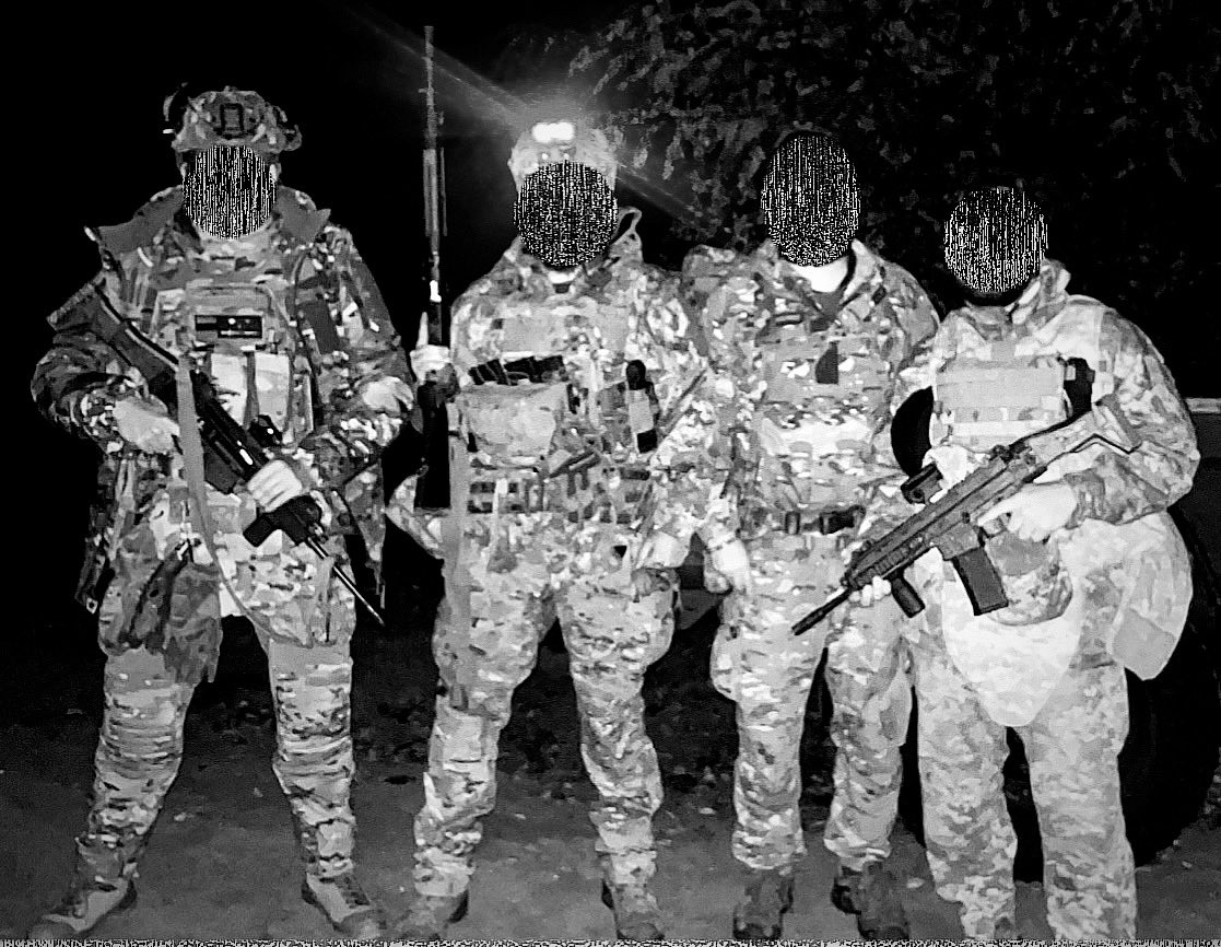 Canadians 🇨🇦
Ukrainians 🇺🇦
And a Slovenian 🇸🇮 

Working side by side on the frontlines so Ukraine can live free again.

DO YOU SUPPORT UKRAINE? WRITE FROM WHICH COUNTRY IN COMMENTS!

@dovesoffreedom 
@tosen_team 
<a href="/Int_Legion_UA/">International Legion for the Defense of Ukraine</a>