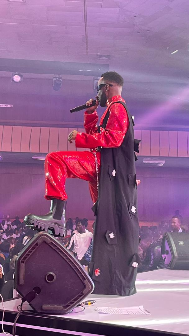 BugandaKingdom_'s tweet image. Omulangira David Kintu Wasajja y&apos;omu ku bantu abaddewo ku Serena Hotel okuwagira omuyimbi Mikie Wine ng&apos;ajaguza emyaka 15 mu kisaawe ky&apos;okuyimba.