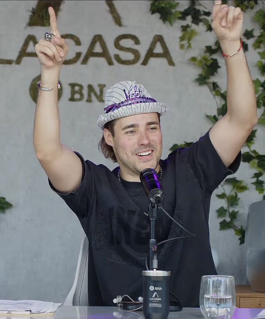 entienden que es el mismo gorrito