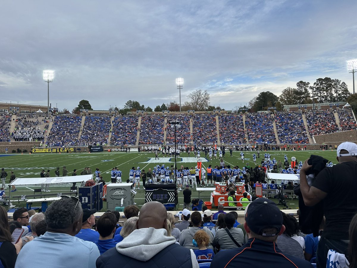 mr_isaacs's tweet photo. #GoDuke ! #BeatVA https://t.co/WdRWGqnEOf