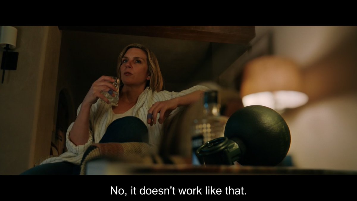 mono_grafic's tweet image. Pluribus 1x03 was wow, the immersive camera work, the transition from pan to handheld, the now iconic camera trick (I just learned it’s called split diopter), the way the story unfolds and keeps you captivated. This series is a breath of fresh air. It’s so well done. Go watch it!