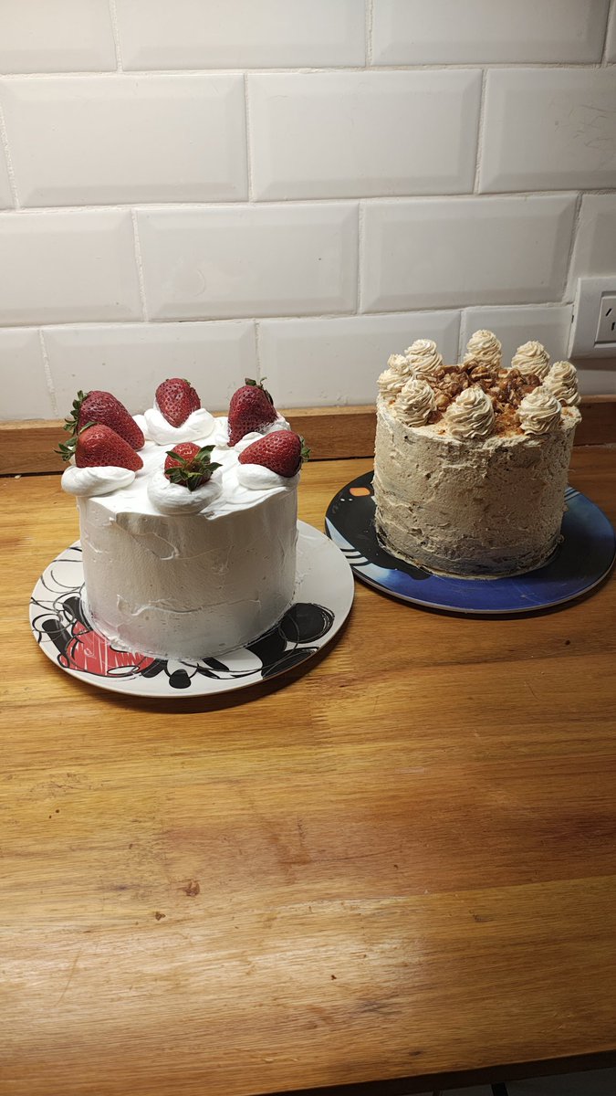 Ya hace años que no hago tortas pero la cocina nueva y el próximo cumpleaños de <a href="/guilloleoz/">Guillermo Leoz</a> lo requerían