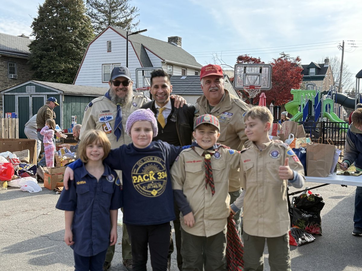 With so many families struggling to put food on the table, Troop 334’s food drive at Leverington Church couldn’t have come at a better time.

Small acts of service add up, and our Scouts once again delivered for our community. ❤️🥫