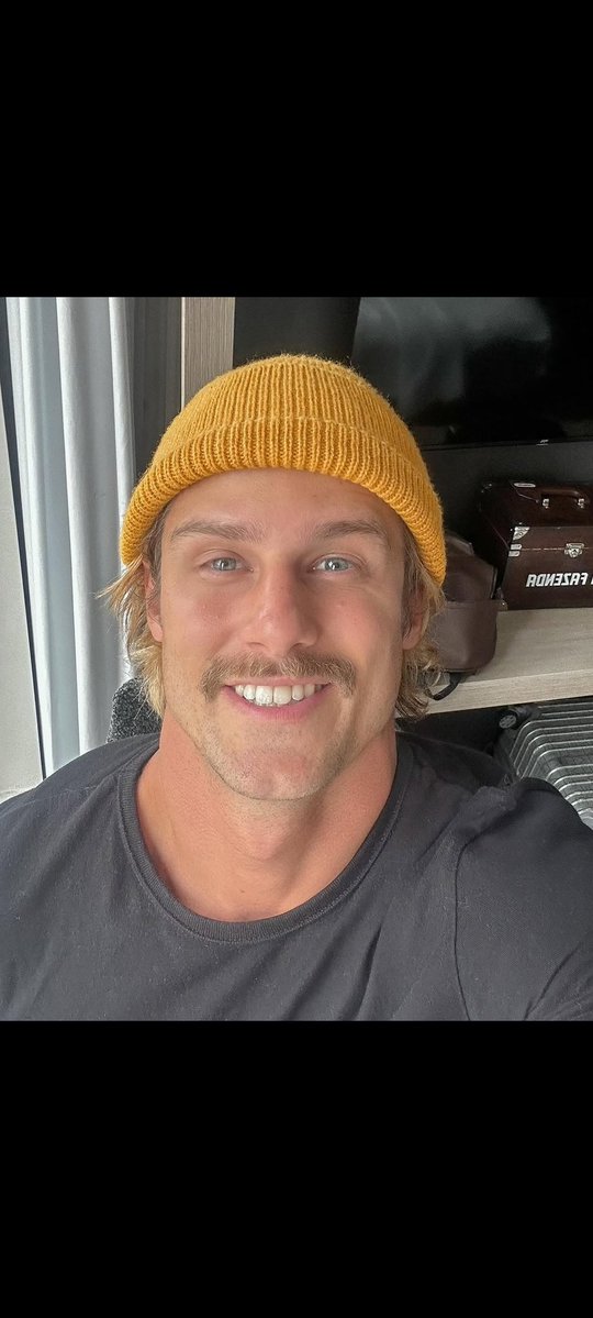 Lunaalves1313's tweet image. O mais incrível desse garoto é que ele foi verdadeiro,assumiu seus erros e isso é uma atitude que comprova que ele é uma pessoa de caráter com um coração cheio de amor e intensidade..FOI A MELHOR ESCOLHA TORCER POR ESSE MENINO..

#Fazenda17 #Matheus #Madu