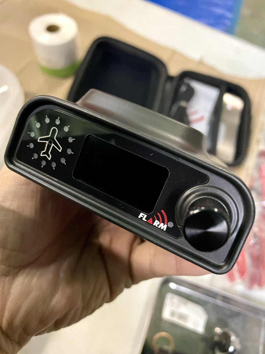 取り付け場所検討ちう
#FLARM 
#JA01AU