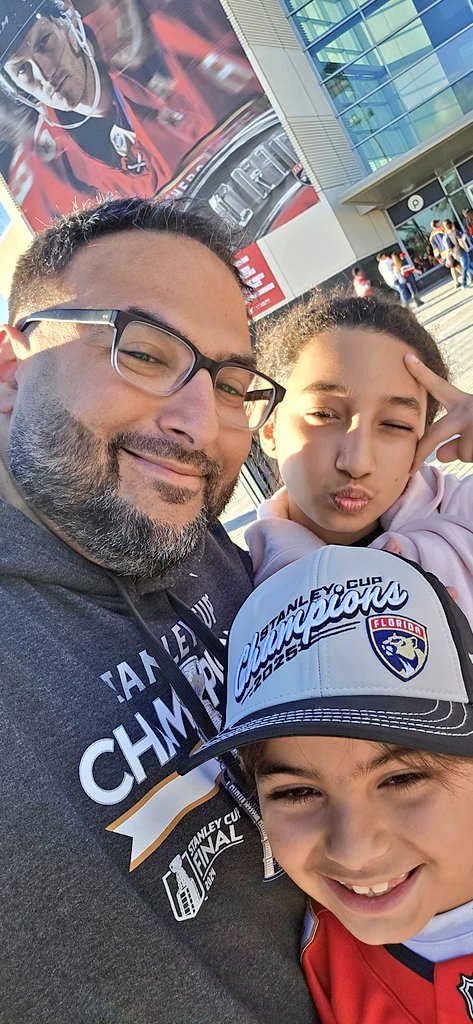 Third straight Saturday game! #TimeToHunt