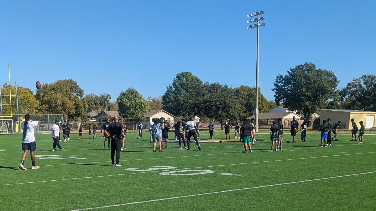 Great time volunteering today! It wouldn't be possible with the help of these student athletes!