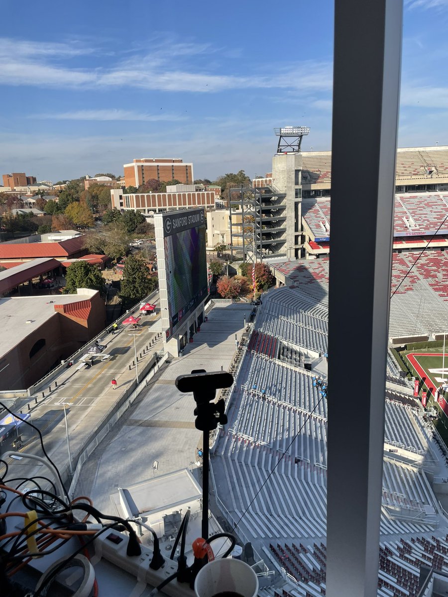 Listos para la transmisión de esta noche. #HookEm
